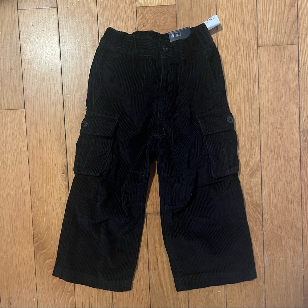 NWT GAP black Corduroy Cargo Pants 3Y